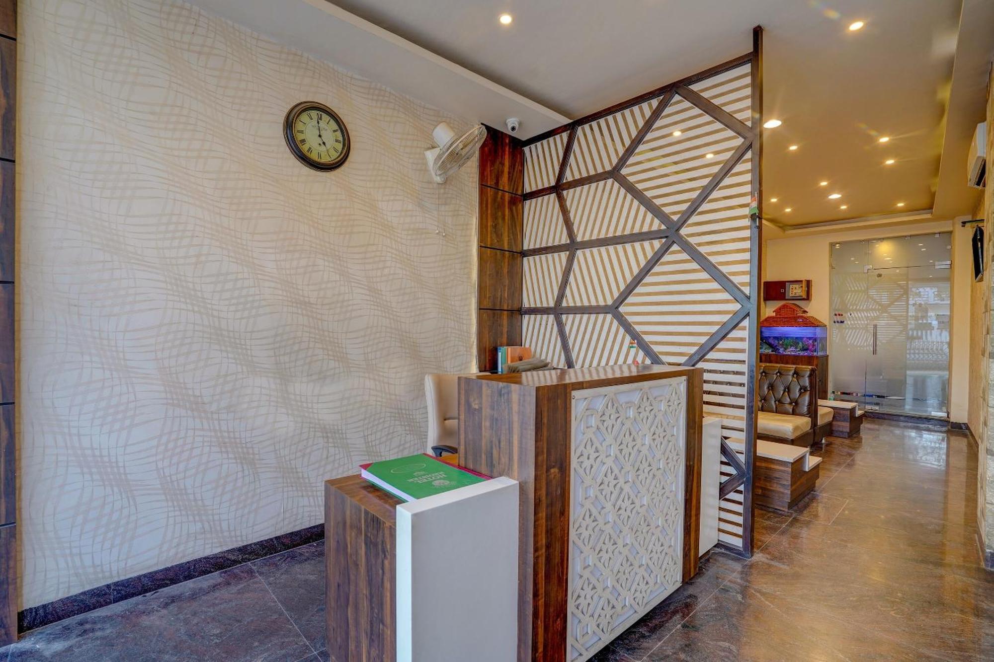Super Hotel O Traveller Inn 러크나우 외부 사진