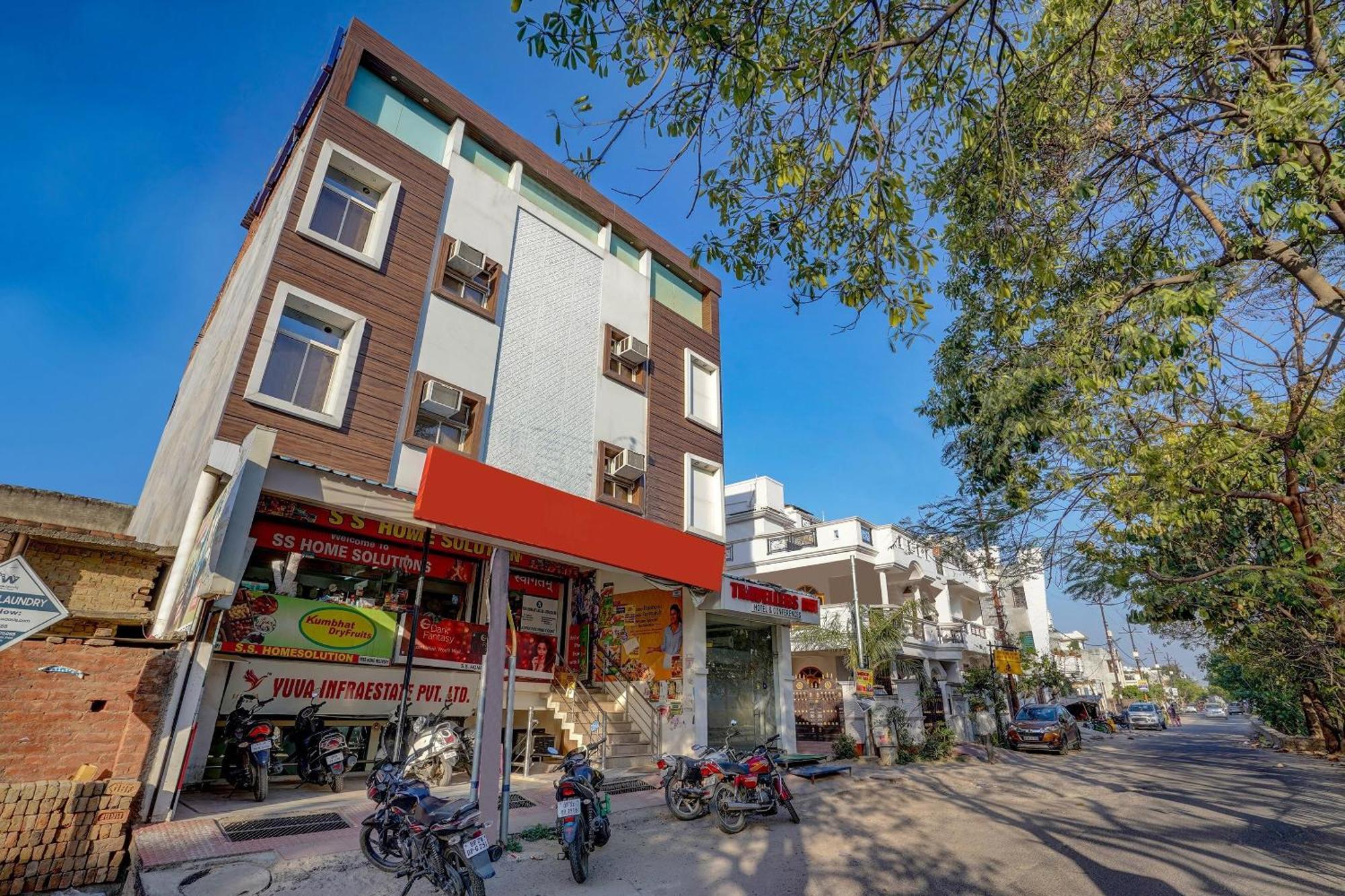 Super Hotel O Traveller Inn 러크나우 외부 사진