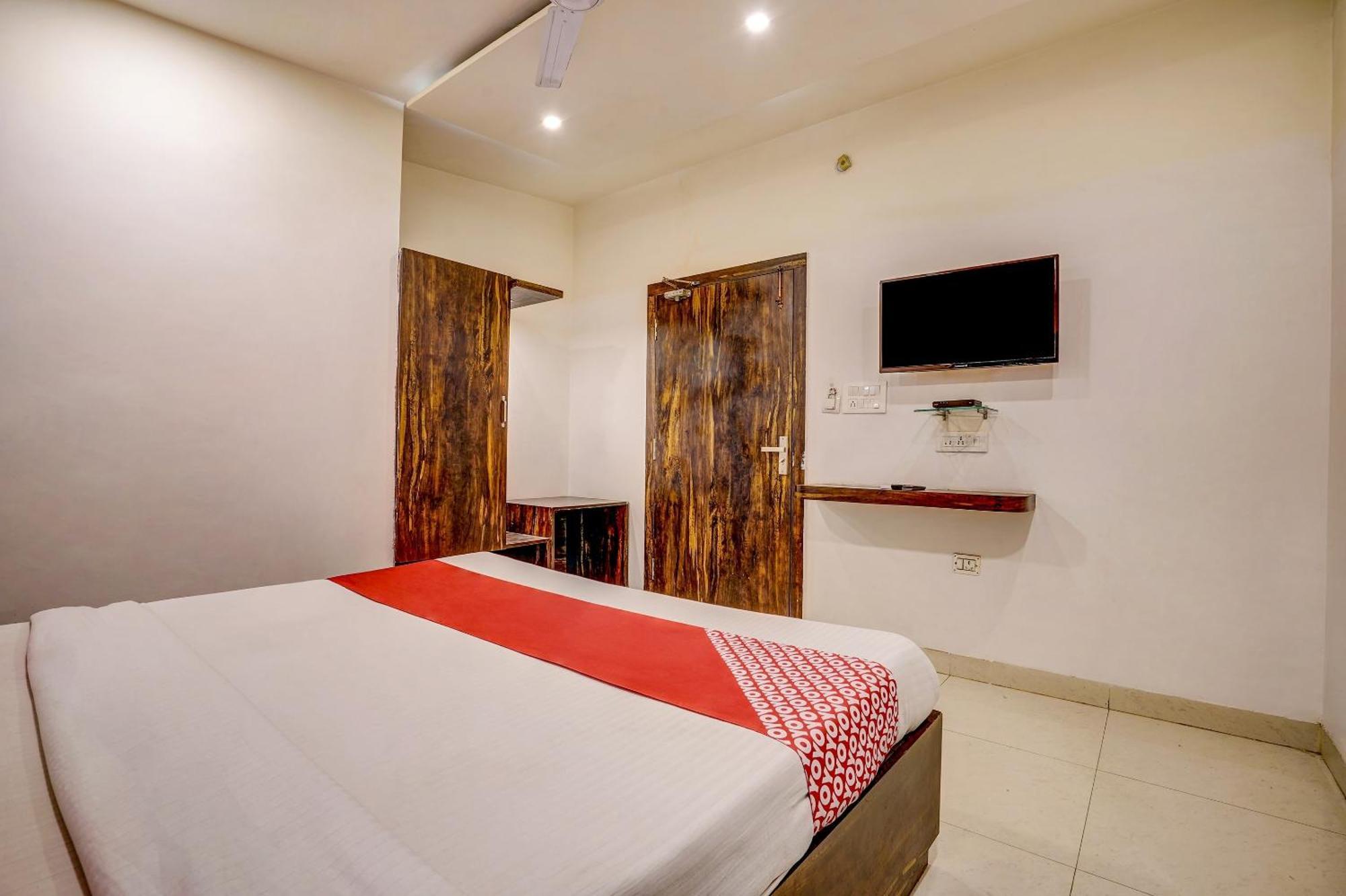 Super Hotel O Traveller Inn 러크나우 외부 사진